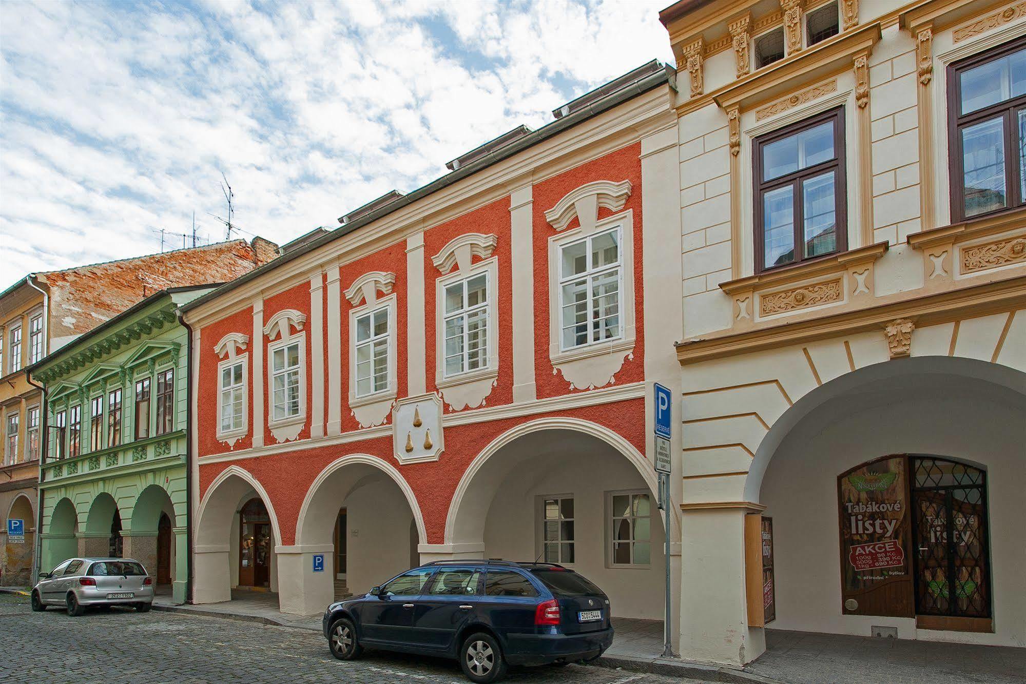 Hotel U Tri Hrusek Suites & Apartments Ceske Budejovice Exterior photo